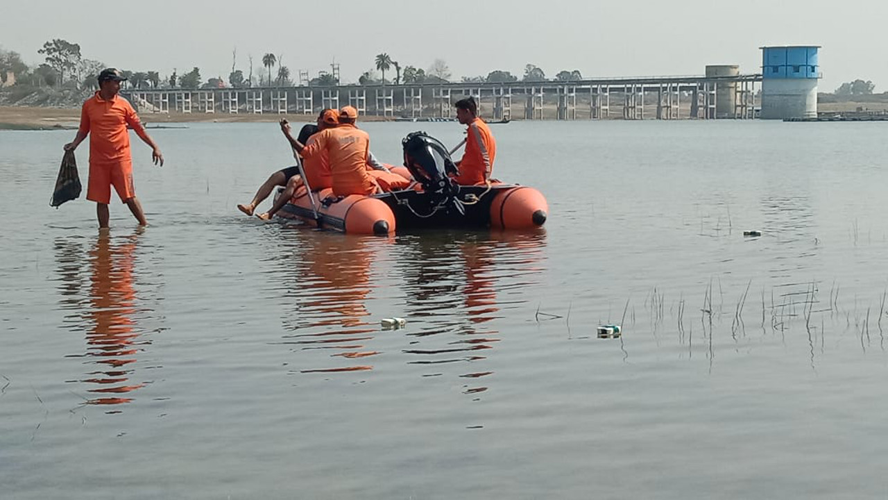 बिहार: पति से झगड़े के बाद तीन बच्चों के साथ महिला ने नदी में लगाई छलांग, तलाश में जुटी NDRF की टीम