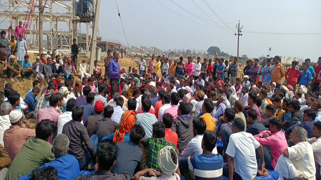 Jharkhand News: NTPC के कन्वेयर बेल्ट का निर्माण कराया बंद, 75 फीसदी स्थानीय को नौकरी देने की मांग
