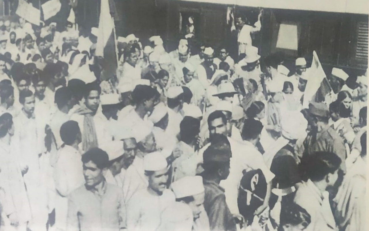 Subhash Chandra Bose Jayanti:रामगढ़ में कांग्रेस के समानांतर अधिवेशन में शामिल हुए थे नेताजी,देखें दुलर्भ Pics