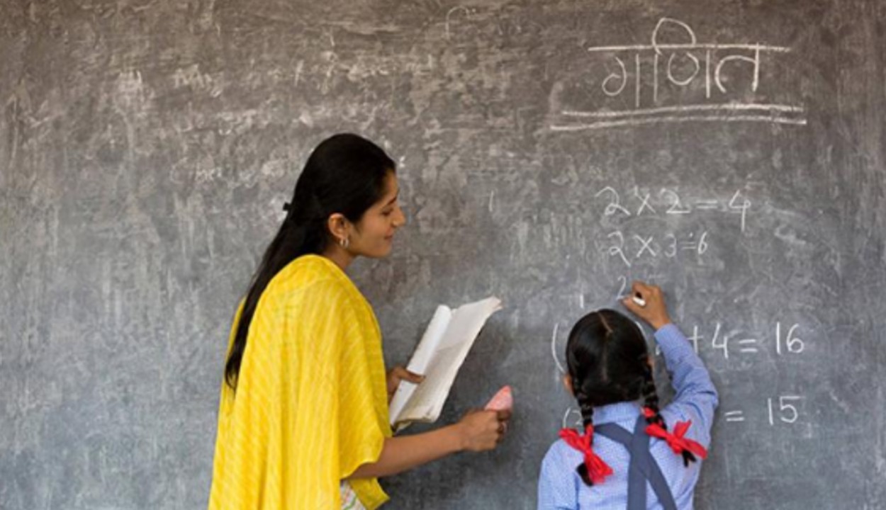 सरकारी स्कूलों में अब ऑनलाइन क्लास में नहीं बैठ सकेंगे बच्चे? बजट में मोदी सरकार ने नहीं दिए पैसे, तो पार्लियामेंट्री कमेटी ने उठाए सवाल