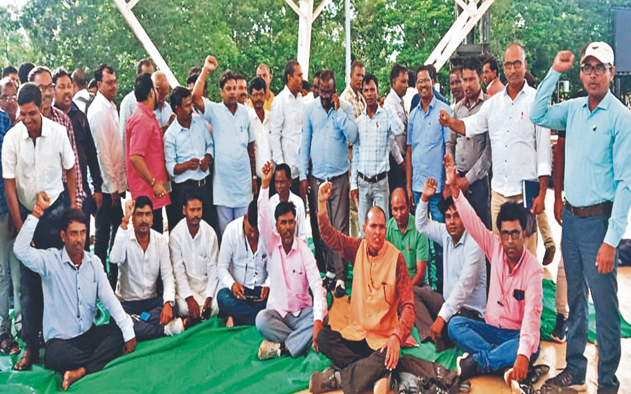 Jharkhand: बकाया मानदेय भुगतान और वेतनमान की मांग को लेकर पारा शिक्षक फिर करेंगे आंदोलन