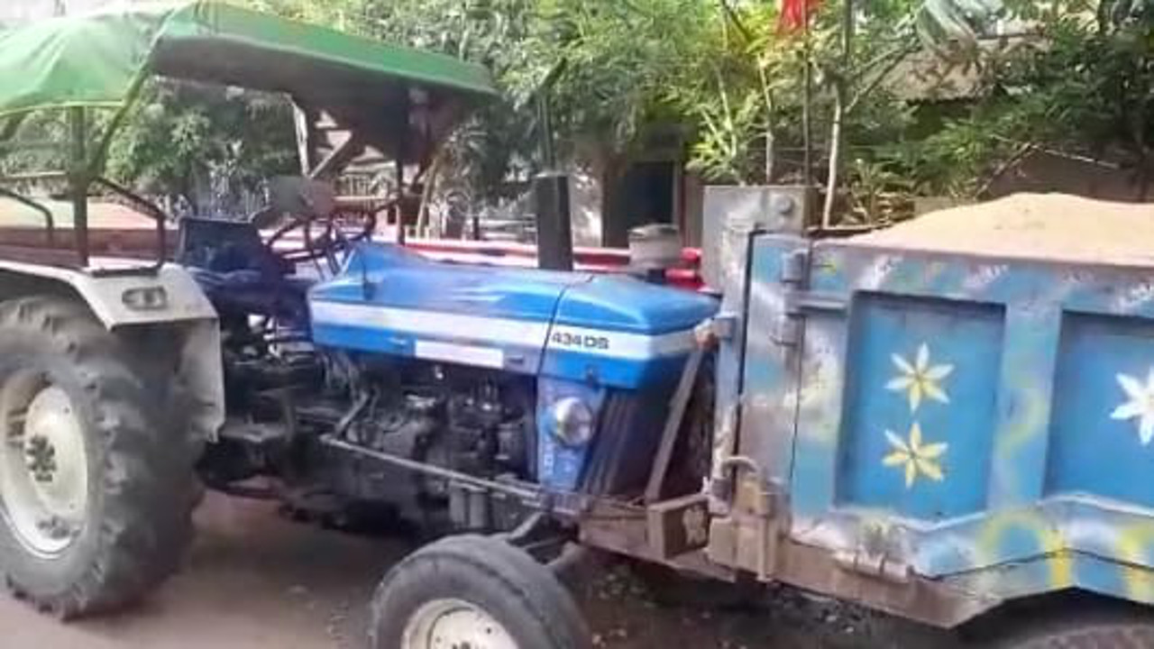 कहीं 10 तो कहीं 12 से 15 हजार ट्रैक्टर तक बिक रहा बालू, सरकारी रेट सिर्फ नाम का