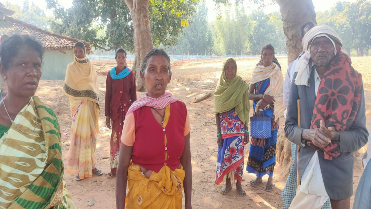 Jharkhand Crime News : सिसई ब्लॉक के 22 पड़हा के अगुवा कैलाश उरांव की हत्या, भतीजा का पैर टांगी से काटा