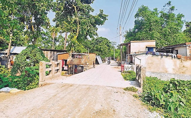 गर्म पानी और काढ़ा के भरोसे कोरोना से जंग लड़ रहा बिहार का एक गांव, नहीं पहुंची स्वास्थ्य सेवाएं, टीका को लेकर भी है भ्रांतियां