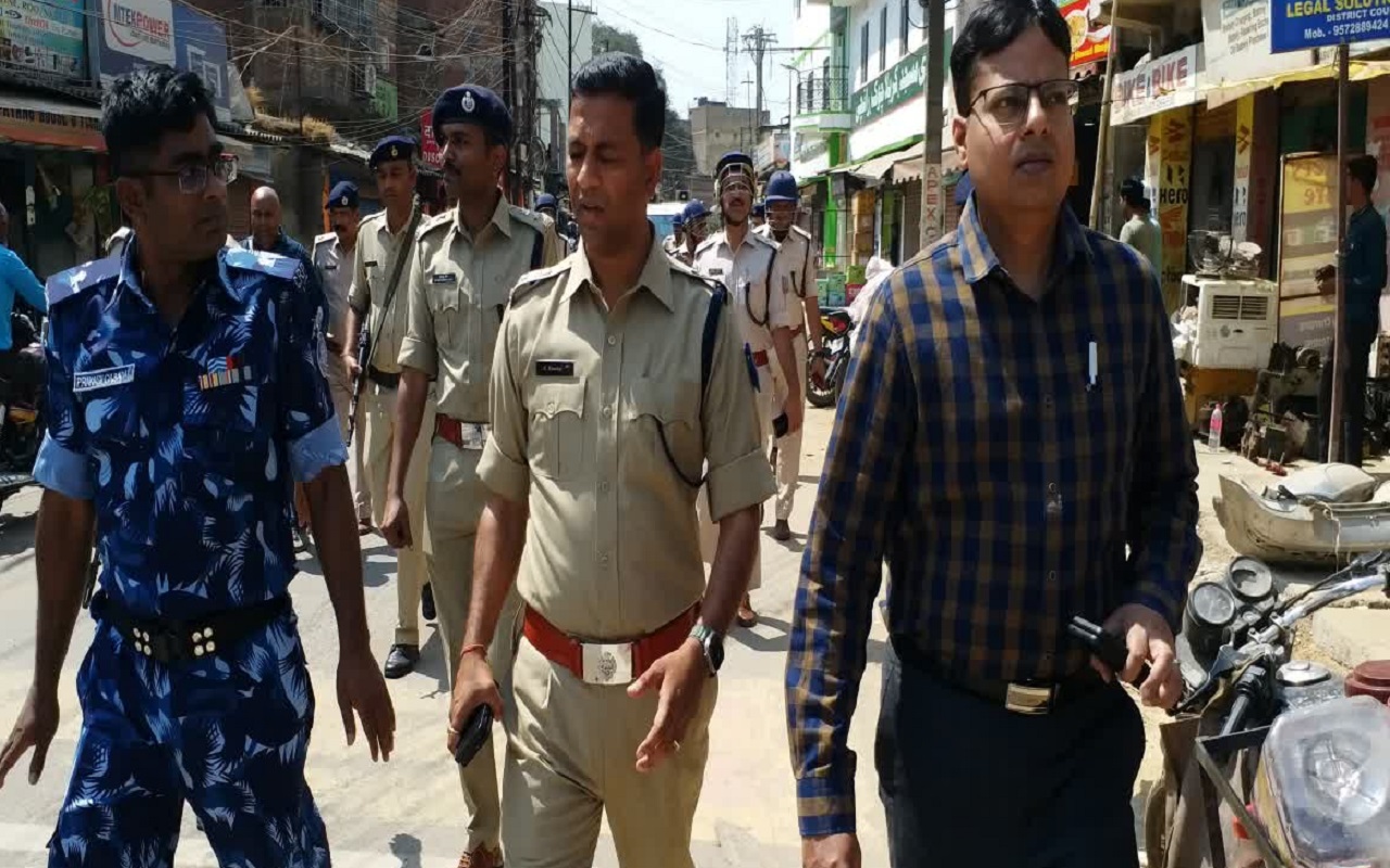 महिला को जबरन लगाया रंग तो महिला जवान करेगी कार्रवाई, रांची में 1500 अधिक बल तैनात, निकाला फ्लैग मार्च
