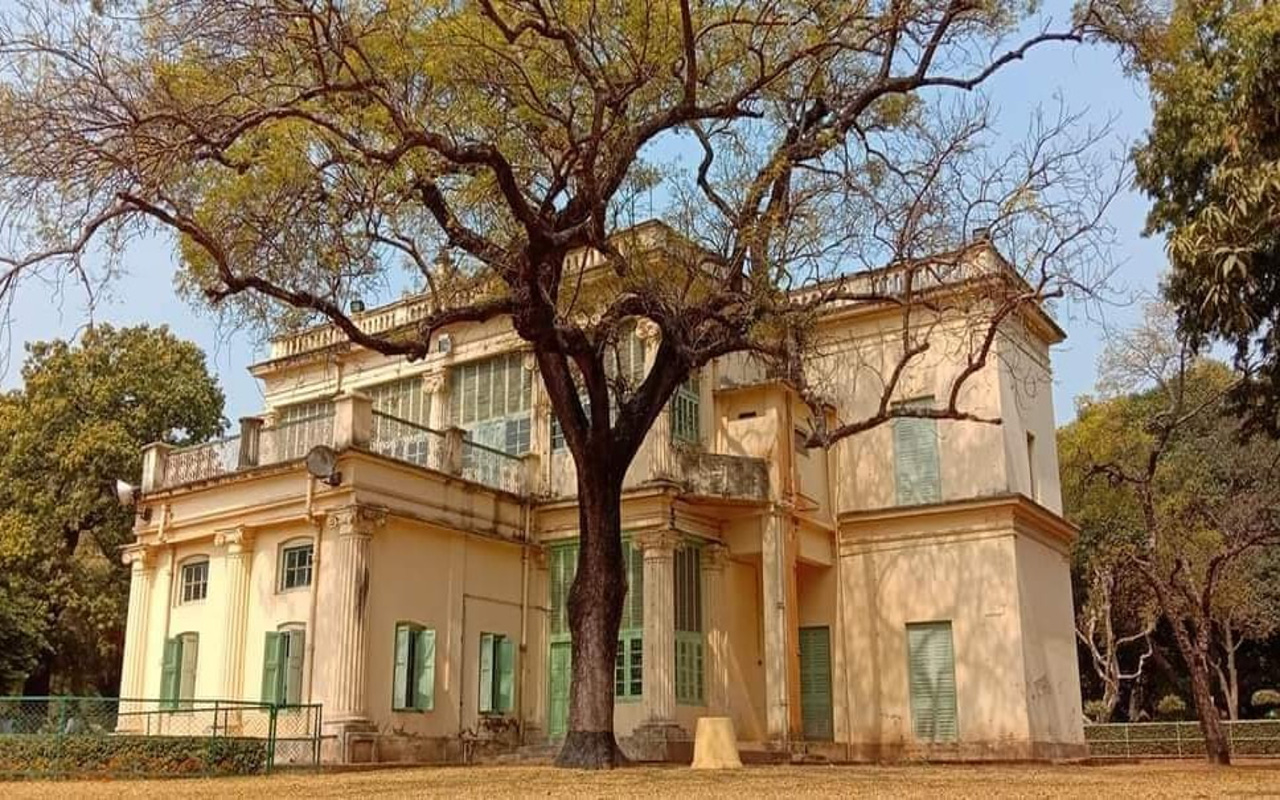 West Bengal News: विश्व भारती के वाइस चांसलर को जान का खतरा, शांति निकेतन थाने में FIR दर्ज