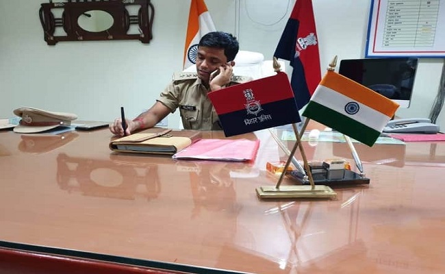 मुंबई में कोरेंटिन किए गए बिहार पुलिस के IPS विनय तिवारी ने सुशांत के लिए लिखी थी कविता, जानें इस जांच की क्यों सौंपी गई कमान…