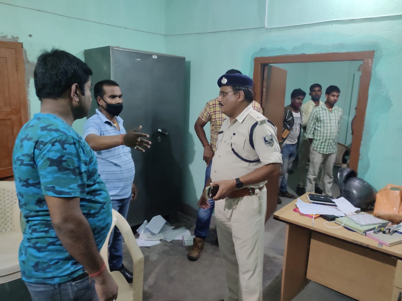 बिहार के हाजीपुर में आरबीएल फिनो बैंक से 4 लाख रुपये की लूट