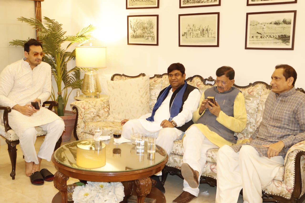 महबूब अली कैसर के घर पहुंचे मुकेश साहनी, बोले सर्वधर्म सद्भाव में हमारा है विश्वास