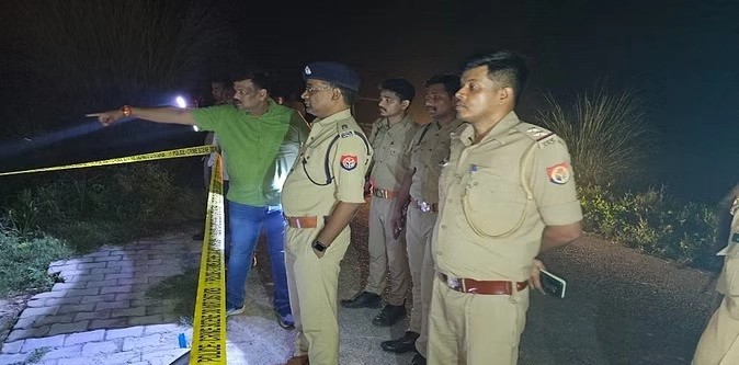 गाजीपुर: पुलिस की 25 हजार का इनामी बदमाश के साथ हुई मुठभेड़, प्रेमिका के साथ मिलकर की थी उसके पति की हत्या