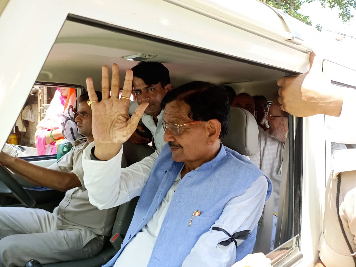 महंगाई के खिलाफ राजभवन मार्च पर निकले कांग्रेस अध्यक्ष मदन मोहन झा समेत कई हिरासत में