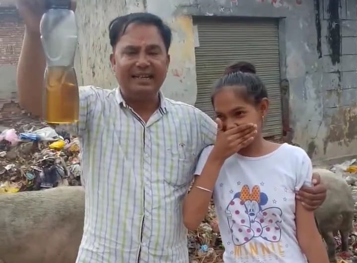 Agra News: मां की हत्या के बाद जेल में पिता समेत पूरा परिवार, अपनों ने मासूम की देखभाल से किया इनकार