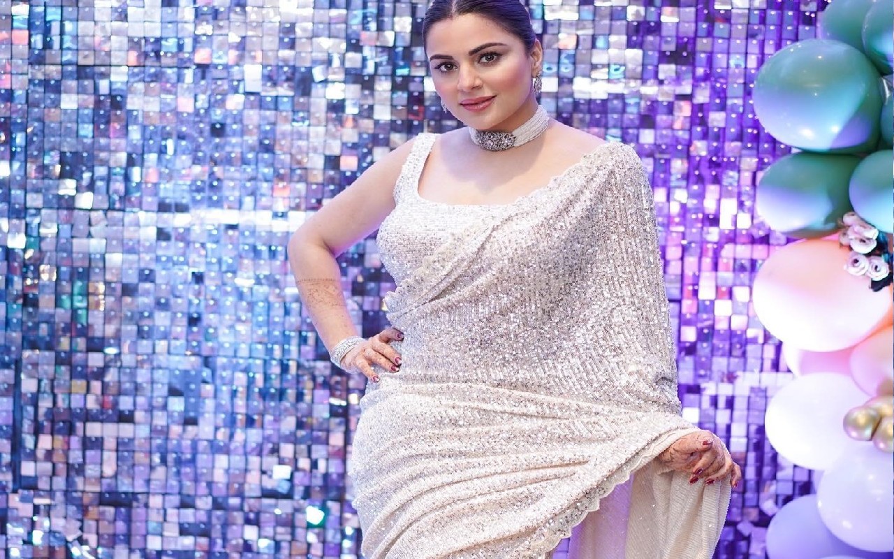 Kundali Bhagya की प्रीता का देसी अंदाज, साड़ी में कहर ढाती दिखी श्रद्धा आर्या, PICS