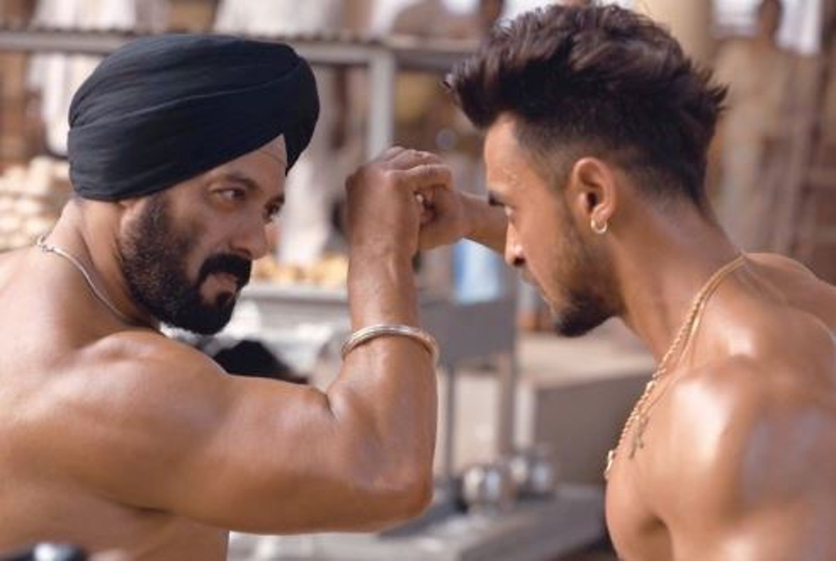 ANTIM Box Office Collection Day 3: सलमान खान की फिल्म ने वीकेंड में की बंपर कमाई, इतना हुआ कलेक्शन