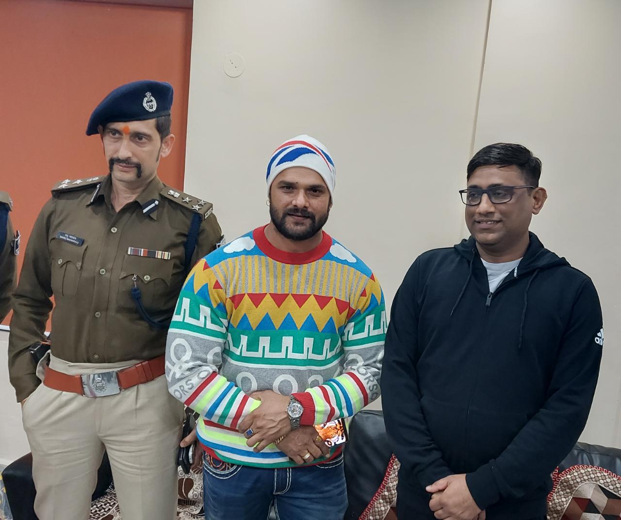 क्या Khesari Lal Yadav देंगे UPSC की परीक्षा? बिहार में IAS-IPS से मिलने के बाद भोजपुरी ऐक्टर का बदला मूड