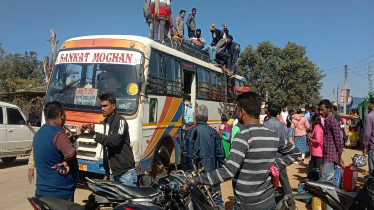 Jharkhand news: कोविड गाइडलाइन का गुमला में नहीं हो रहा पालन, जिले के 80% लोग मास्क पहनना भूल गये