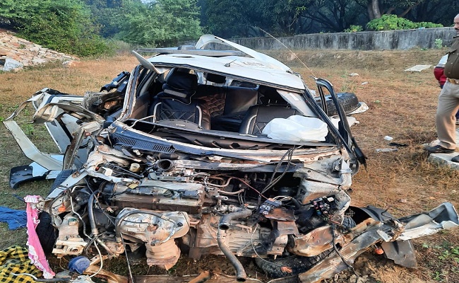 Road Accident Latest News : आगरा-लखनऊ एक्सप्रेस-वे पर कार हादसे में बिहार के दो सगे भाइयों की मौत