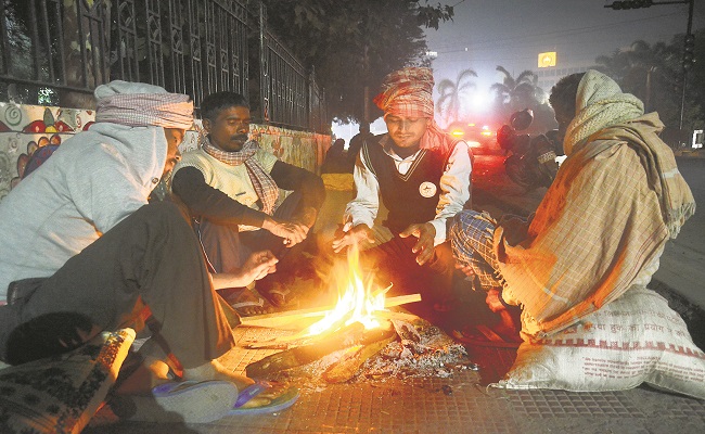 Bihar Weather : दिन में शिमला, गंगटोक और नयी दिल्ली से भी ठंडा हुआ पटना, धूप नहीं निकलने से बढ़ी परेशानी