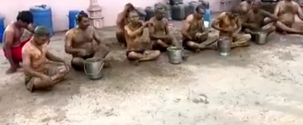 कोरोना के खिलाफ जब गाय का गोबर और मूत्र बना हथियार, अखिलेश यादव ने ट्वीट किया-अब इसपर हंसें या रोयें…