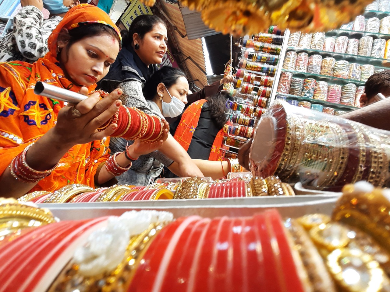 Karvachauth 2020: पति की आयु लंबी हो, इसलिए स्त्रियां नहीं करतीं करवाचौथ का व्रत! जानें कहां है ये अनोखी प्रथा