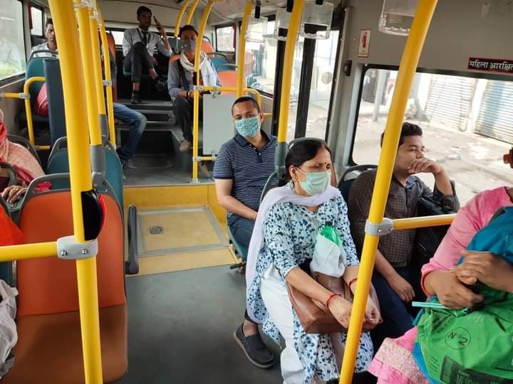 Kanpur News: आम आदमी बनकर मंडलायुक्त ने ई-बसों का किया औचक निरीक्षण, लापरवाही के मामले में 4 पर कार्रवाई