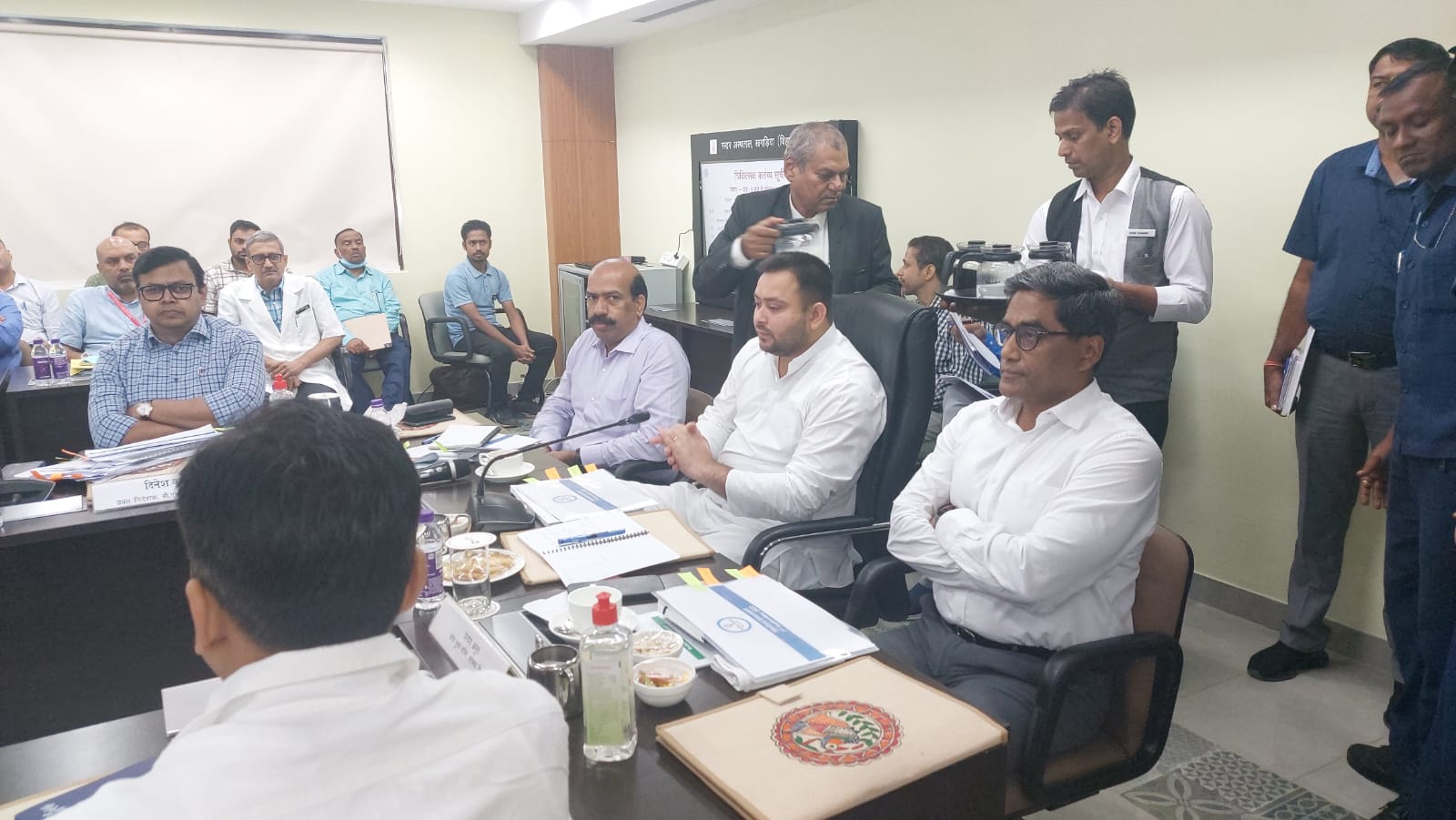 स्वास्थ्य विभाग को लेकर Action में तेजस्वी यादव, बैठक में अधिकारियों को दिए Mission 60, जानें क्या है