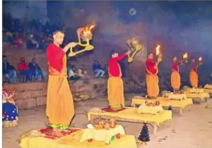गया के बिंदेश्वरी घाट पर हुई फल्गु महाआरती, पटना के गंगा घाट पर अभी करना होगा इंतजार