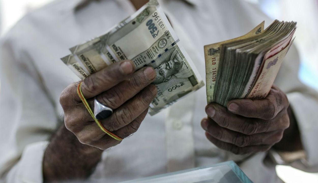 पेंशन नियमों में बदलाव कर सरकार ने केंद्रीय कर्मचारियों को दी बड़ी राहत, देश के लाखों लोगों को होगा फायदा