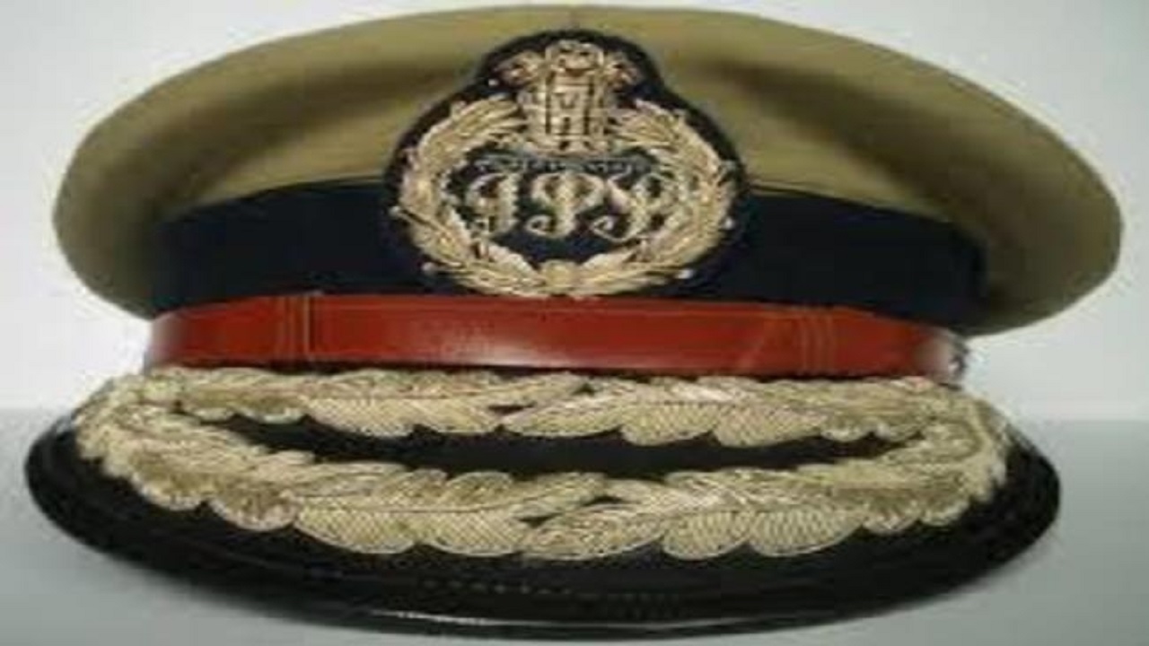 बिहार में गंगाजल फिल्म का दिखा नजारा, एसपी ने ट्रैक्टरों से अवैध वसूली कर रहे दारोगा को रंगे हाथों पकड़ा