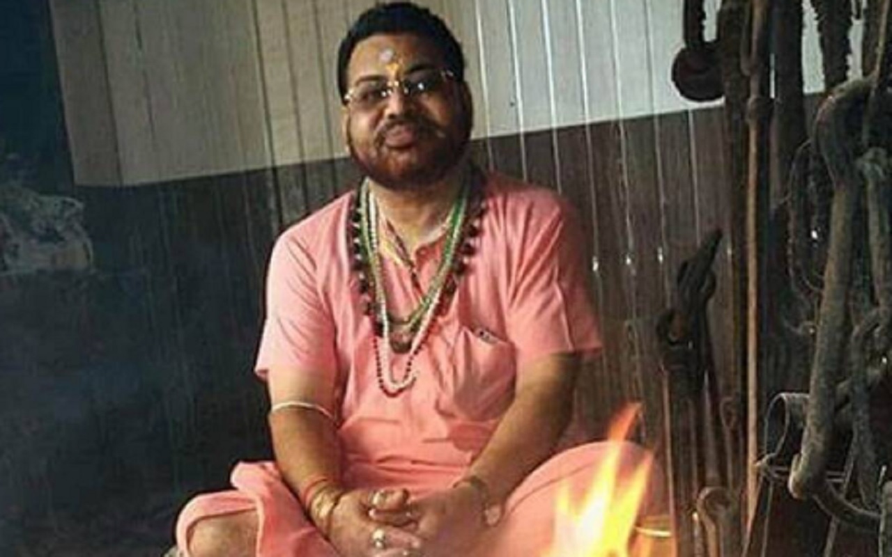 जलेबी बाबा पर 120 महिलाओं के साथ दुष्कर्म करने का आरोप, अश्लील वीडियो बनाकर करता था ब्लैकमेल