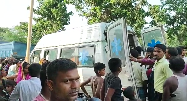नवगछिया में मिड डे मील खाने से दो दर्जन से अधिक बच्चे बीमार, मौके पर पहुंचे अधिकारी