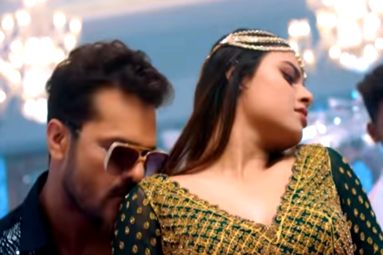 Bhojpuri Video: ‘मैं आयी हूँ यूपी बिहार लूटने’ के बाद खेसारी ने बनाया भोजपुरी वर्जन, तोड़ा रिकार्ड