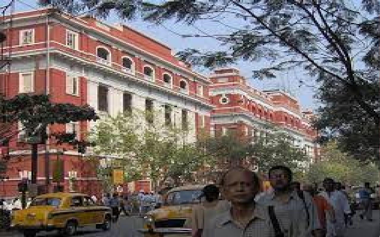 West Bengal: पुलिस की कार्रवाई के खिलाफ भाजपा ने किया पुलिस मुख्यालय लाल बाजार का घेराव