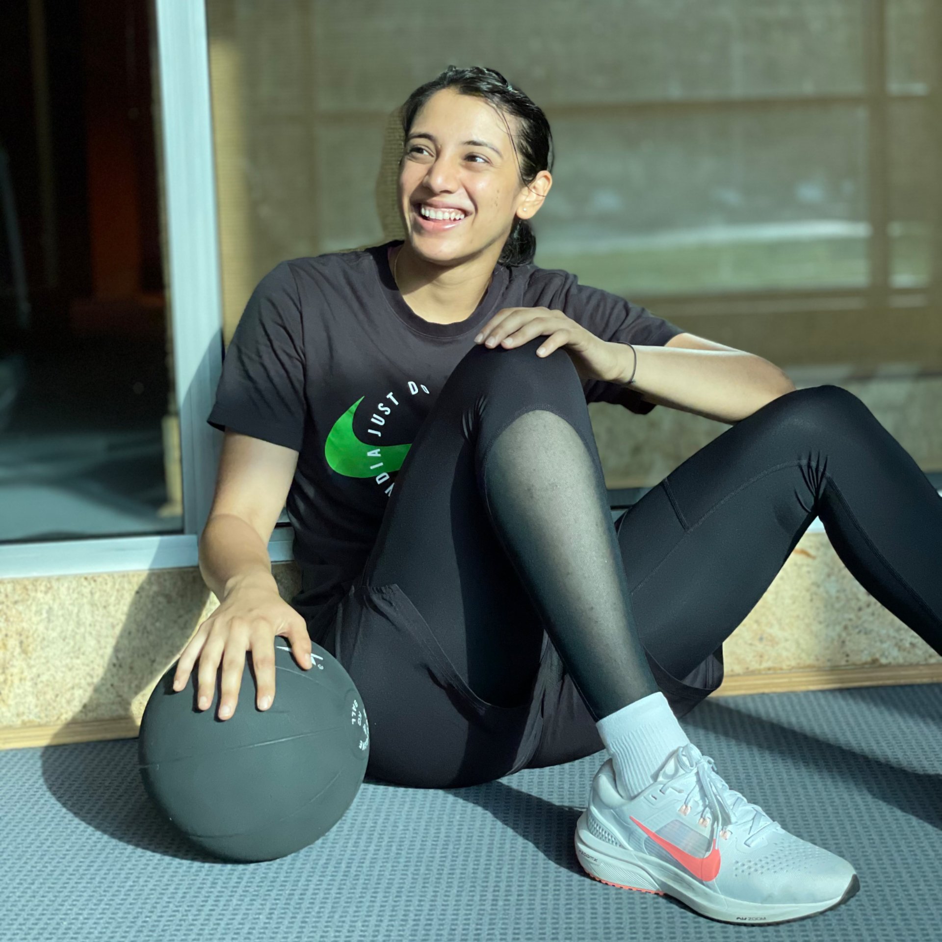 HBD Smriti Mandhana: ‘क्यूट स्माइल’ वाली स्मृति से जब विराट ने पूछा- लव मैरिज या अरेंज? मिला शानदार जवाब