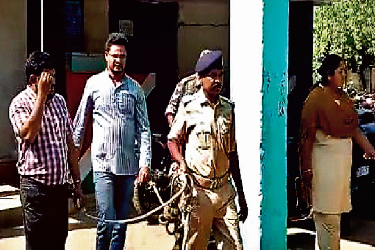 Jharkhand: संजय तिवारी की फर्जी कोविड रिपोर्ट तैयार करने वाले गिरफ्तार, पुलिस को मिली कई अहम जानकारी