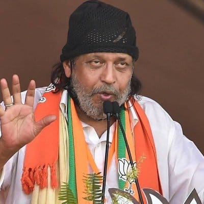 Bengal Chunav 2021: बेहला में मिथुन की रैली को नहीं मिली इजाजत तो थाना के सामने पहुंचे बीजेपी समर्थक, किया हंगामा