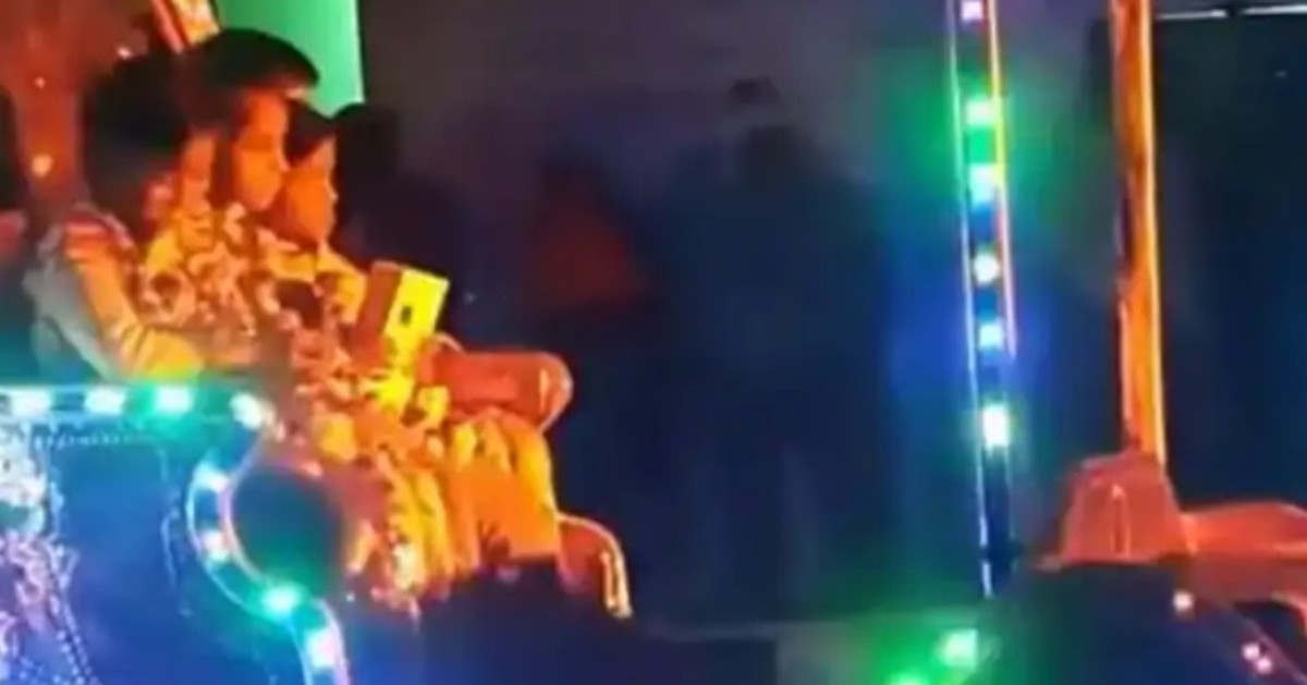 MP News: बेटी की ख्वाईश हुई पूरी! चाय बेचने वाले पिता ने पहली बार खरीदा मोबाइल, गाजे-बाजे के साथ पहुंचा घर…