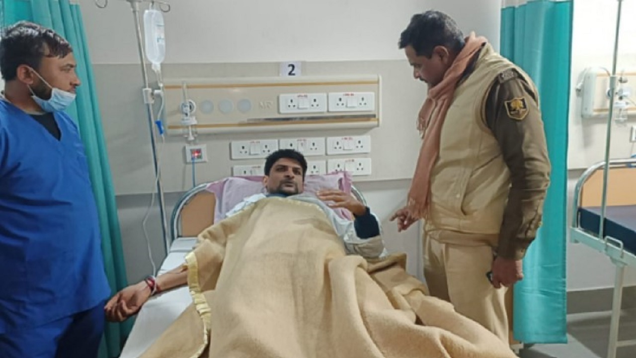 मुज���्फरपुर में निजी अस्पताल के मैनेजर पर फायरिंग कर बाइक लूटी, पास खड़ी थी पुलिस मगर नहीं मिली मदद