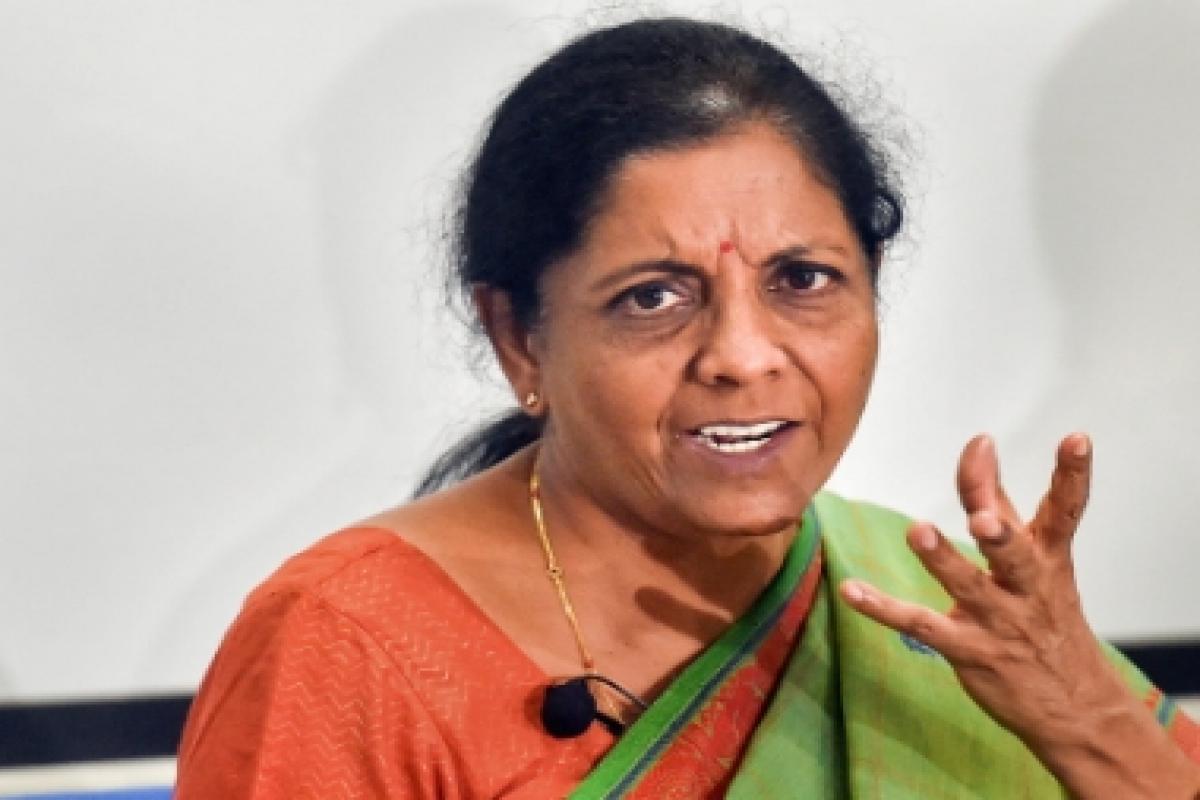 वित्त मंत्री निर्मला सीतारमण ने SBI को लगायी फटकार, कहा- ‘अयोग्य’और ‘हृदयहीन’ है बैंक!