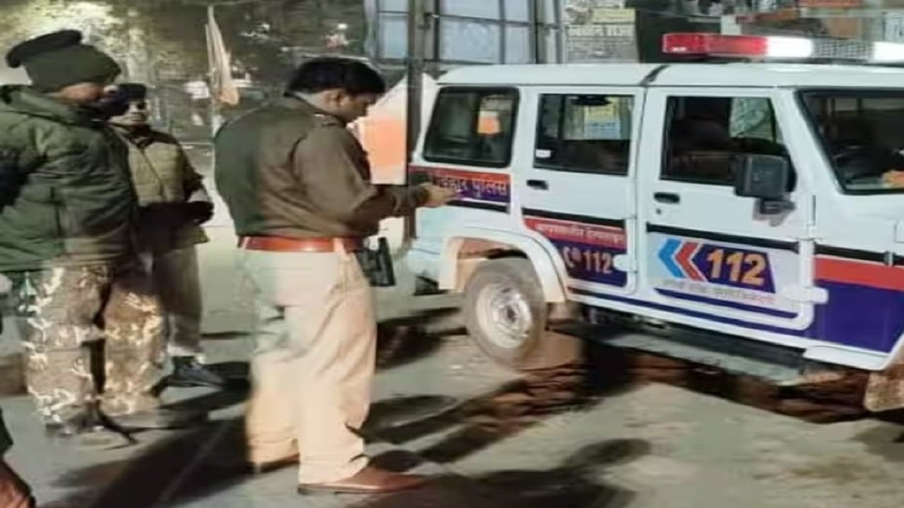 Bihar: ‘साहेब! मेरा सब कुछ लूट लिया’ आधी रात फरियादी बनकर थाना पहुंचे एसपी, थानेदार ने किया ये काम…