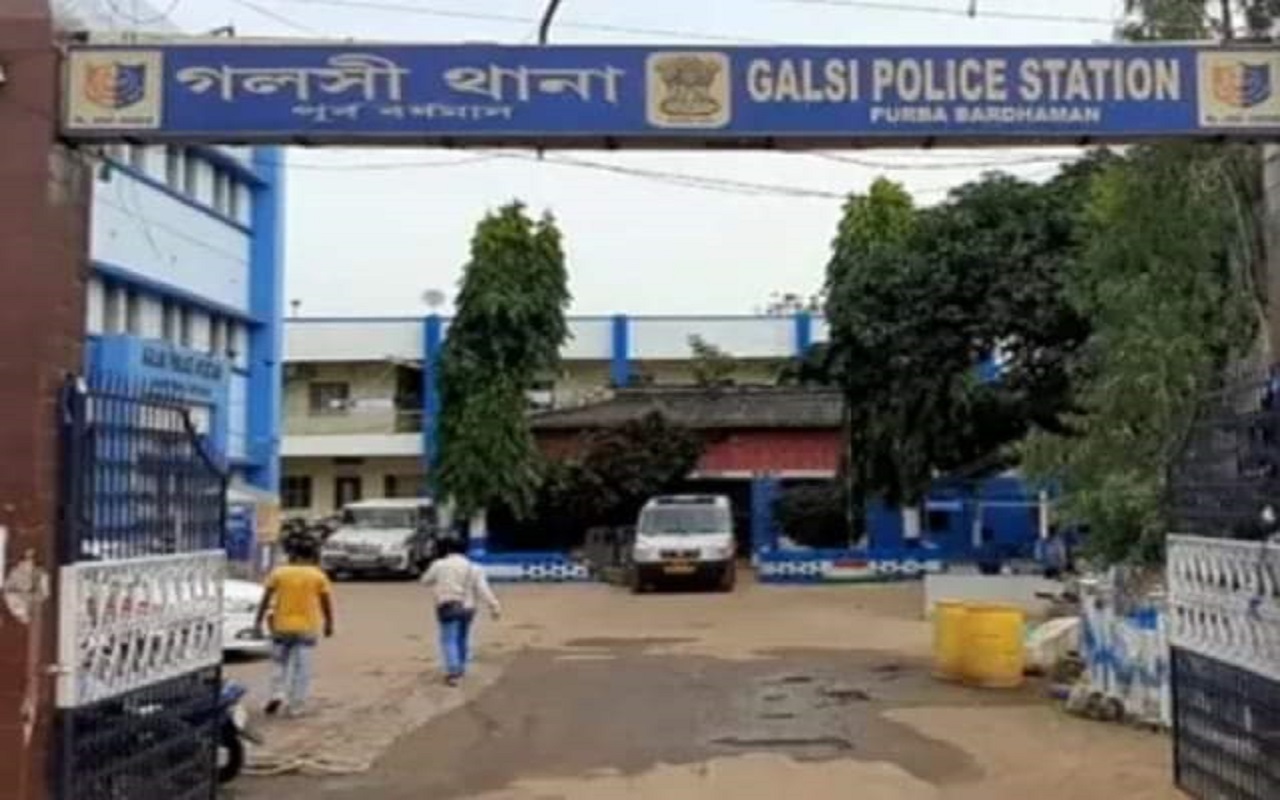 West Bengal News: पश्चिम बंगाल में भीषण सड़क हादसा, बाइक सवार तीन लोगों की मौत