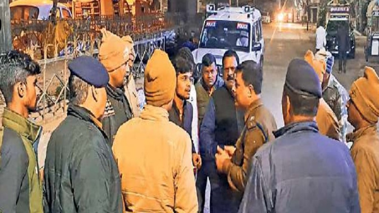पटना में बराती के पैर पर चढ़ी कार तो कर दी पिटाई, फिर मौके पर चार युवक पहुंचे और दो को मार दी गोली