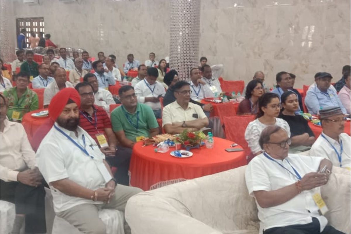 Photos : फेडरेशन ऑफ साउथ बंगाल चेंबर कॉमर्स एंड इंडस्ट्री एसोसिएशन ने दिया बंग रत्न सम्मान