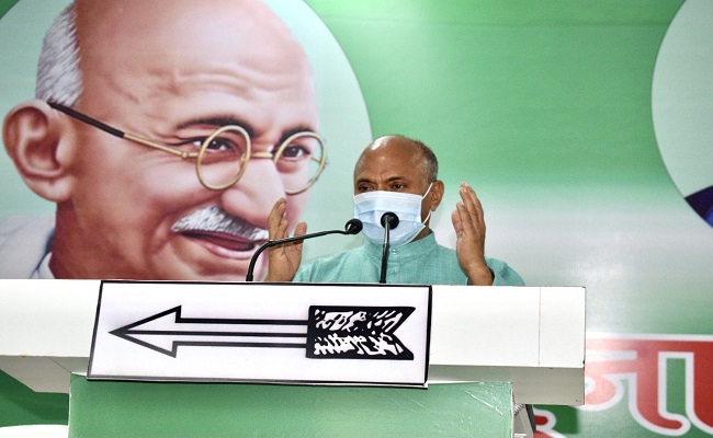 किसानों की बदौलत ही दूसरे मुल्कों के आगे नहीं झुकता भारत, जवानों की तरह किसानों को भी मिले पेंशन: आरसीपी सिंह