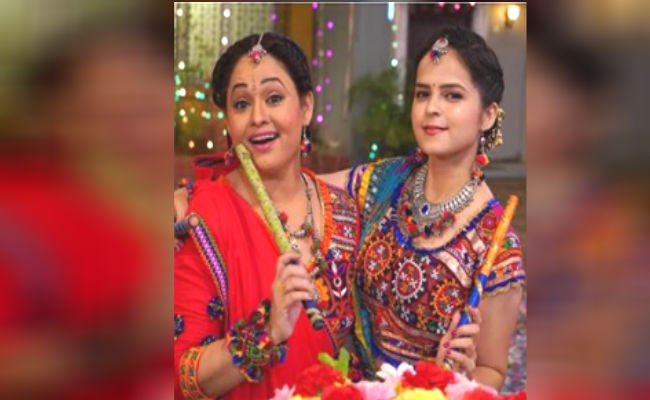 Taarak Mehta Ka Ooltah Chashmah : भिड़े की बेटी ‘सोनू’ ने ‘माधवी भाभी’ संग किया जबरदस्त डांस, फैंस बोले- मां-बेटी की जोड़ी कमाल है