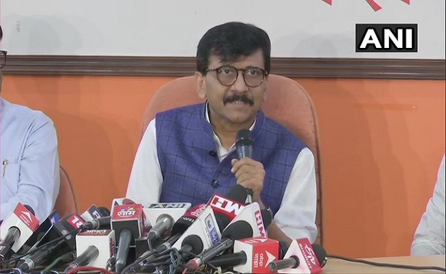 ED के एक्शन पर महाराष्ट्र में सियासी दंगल, पत्नी को नोटिस पर भड़के संजय राउत, बोले- मत लो पंगा, मैं नंगा आदमी हूं