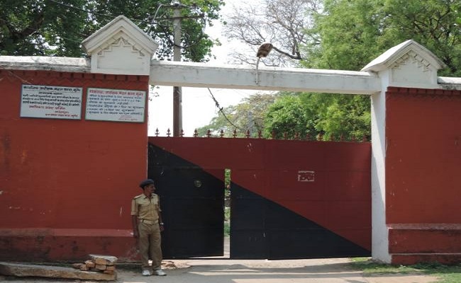 बिहार के इस जेल में लगातार हो रहे कैदियों की मौत से मचा हड़कंप, कोरेंटिन वार्ड में बंद कैदियों की लगातार बिगड़ रही सेहत