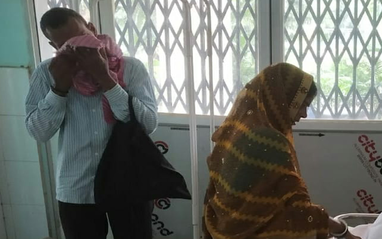 गुमला में नहीं खत्म हो रहा अंधविश्वास, सर्पदंश से छात्रा की मौत, परिजनों ने घंटों कराएं झाड़-फूंंक