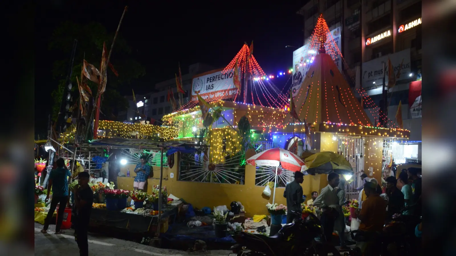 सावन के लिए सज-धज कर तैयार पटना के शिवालय, शिवभक्त आज से करेंगे जलाभिषेक, मंदिरों में होगा रुद्राभिषेक