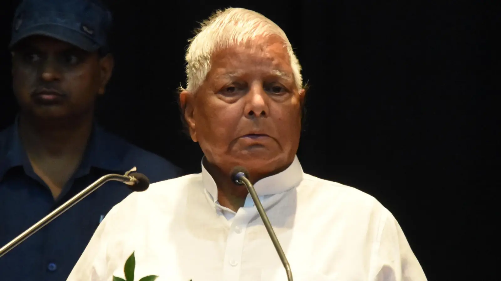 नीतीश के जीवन पर आधारित किताब के विमोचन पर बोले लालू- बिहार को हिलने-डुलने नहीं देंगे, BJP का होगा सफाया